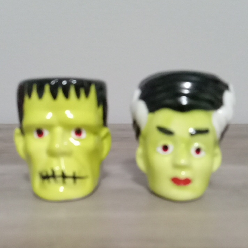 Cracker Barrel Frankenstein & His Bride Salt & Pepper Shakers